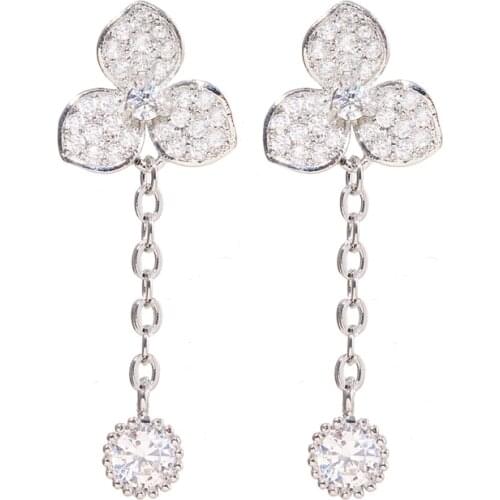 Bettyue New Arrival CZ Delicate Leaves Shape Earring Noble Dress-Up Tassel Style Jewelry For Women&Girls Fashion Decoration