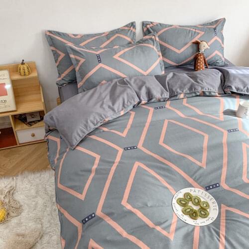 Family Bedding Set Luxury 2021 New Sheet Duvet Cover Pillowcase Set Boys Girls Room Bed Linen Plant Strawberry Printed