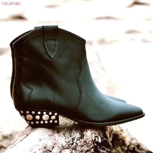 Autumn Winter Short Boots women metal rivets studded genuine leather Black Ankle Boots ankle boots pointed toe Chunky heel Boots