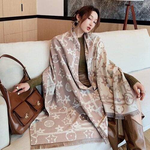 Autumn and Winter New Warm Scarf Women Winter Wild Cashmere Warmth Thick Chain Bib Dual-use Shawl Scarf