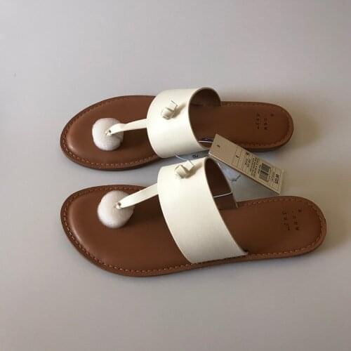 Women White Clip Foot Adult Beach Flat Bottom Slippers Solid Color Hollow Out Slippers Casual Sandals Large Size