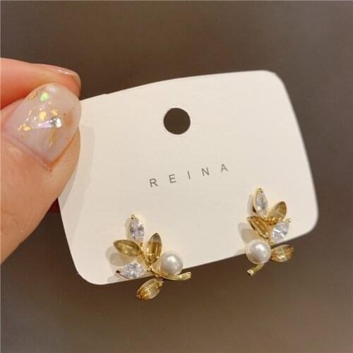 Korean New Design Fashion Jewelry Copper Inlaid Zircon Exquisite Small Leaf Bead Stud Earrings Elegant Women Daily Wild Earring