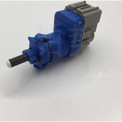 Parking light switch assembly 2006-lan dro verr ang ero ver evo que fre ela nde r2 brake light switch brake pedal stop switch