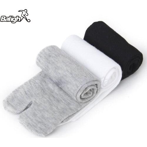 Flip Flop Sandal Split Toe Running Socks Tabi Ninja Geta 3 Pairs Socks