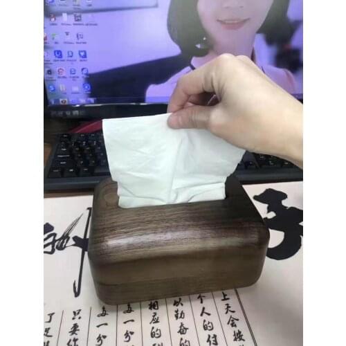 High-quality magnetic walnut tissue box whole wood carved and hand polished to show high-end atmosphere