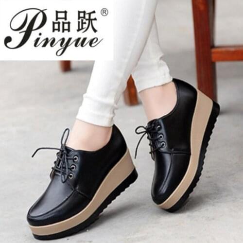 Vulcanize Shoes Women Sneakers Ladies Solid Color Wedge Thick Shoes Round Toe Lace-Up Comfortable Platform Sneakers 2021 Fashio