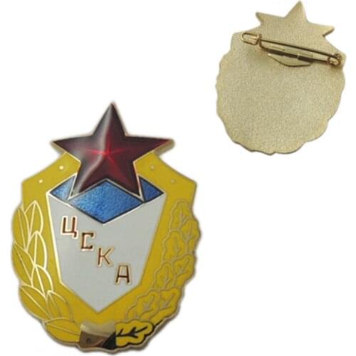 Eco-carved coat of arms badges cheap die-cast plating gold badges