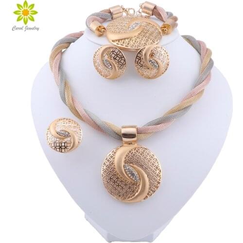 Luxury Dubai Crystal Necklace Earrings Bracelet Jewelry Sets Ring Fashion Nigerian Wedding African Beads Costume Jewelry