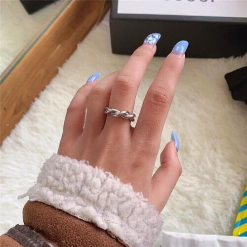 AOMU 2021 New Vintage Twisted Chain Metal Gold Silver Color Open Rings Geometric Round Simple Design Ring Jewelry