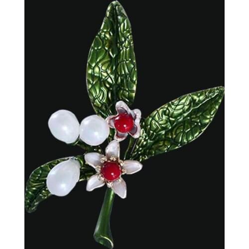 Blucome Enamel Flower Brooches Women Simulated Pearl Alloy Beauty Crystal Flower Weddings Banquet Brooch Lapel Pins Gifts