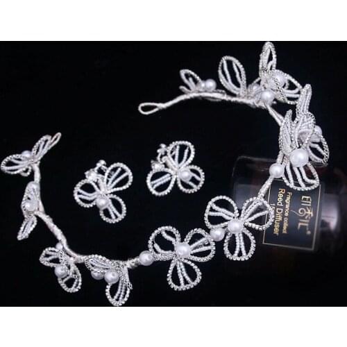 Ethereal Pearl Flower Headband Bridal Headdress beads elegant handmade women hair decoration Wedding hair Accessories