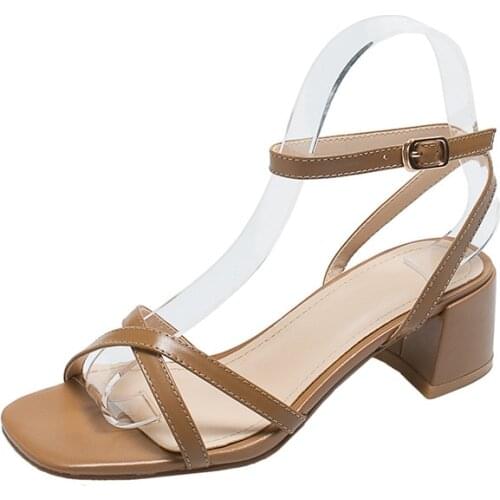 2019 summer new fashion thick heel with leather buckle with wild open toe womens sandals