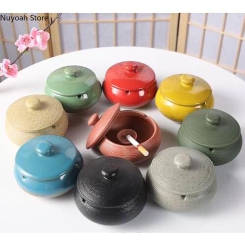 Creative Ceramic Ashtray Living Room Anti Fly Ash Storage Box with Lid Home Retro Ashtray Ornaments Home Decoration Accessories