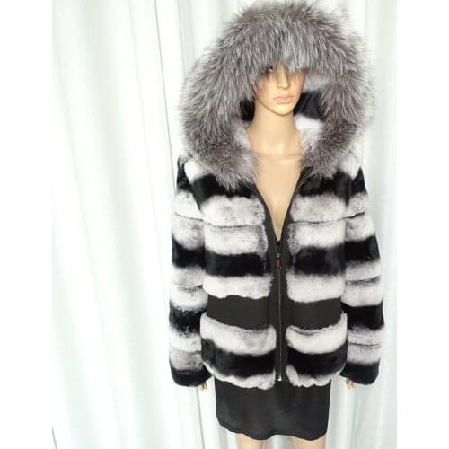 The real Rex rabbit fur coat and fox fur which is fashionable and warm for womens natural fur