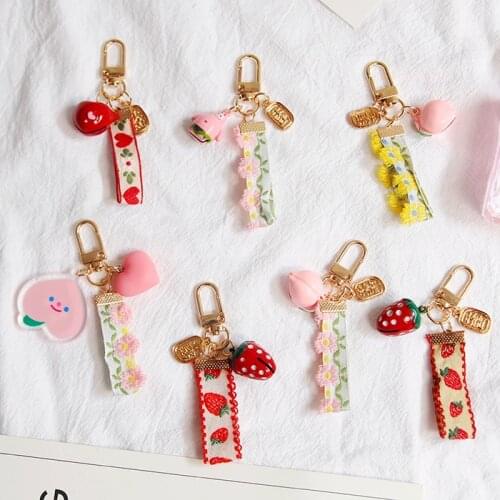 Cute Cartoon Strawberry Peach Fabric Lace Keychain For Girl Women Key Chains Ring Car Bag Pendent Charm Airpods Accessories D328