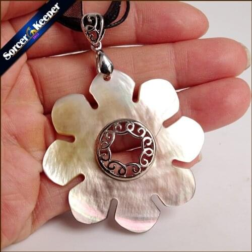 Vintage Natural Mother of Pearl Shell Pendant Antique Silver Plated Abalone Shell Pendants Charms Jewelry Making BS310