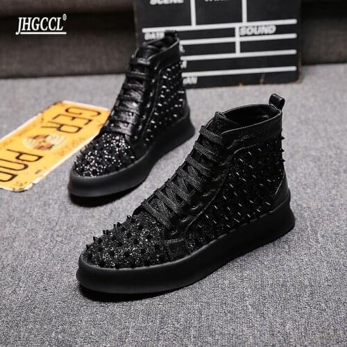 New Rivet Shoes Couple Ankle Boots Flat Heel Platform Boots Womens Large Size Designer High Top Boots Mens and Womens A25