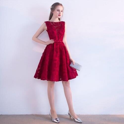 2019 Best Selling Vestido De Fiesta De Coctel Corto Burgundy Lace Prom Gowns Scoop Neck Sleeveless Short Cocktail Party Dresses