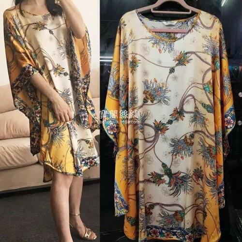 New Style Pajamas Womens Silk Pajamas Fashion Printing Oil Painting 100% Silk Bat Shirt Pajamas Romper for Women Sleepwear