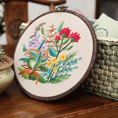 20*20cm Hand Retro Beautiful Flower Embroidery DIY Materials Kits Beginner Needlework Kits with Frame Non Cross Stitch