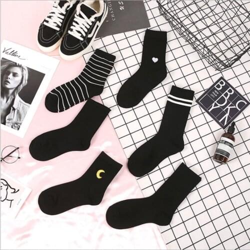 2021 Black Womens Tube Socks Fashion Autumn and Winter Cute Korean Style Wild Striped Cotton Student Sports Socks Long