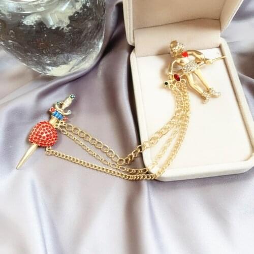 HOSENG Knight Sword Tassel Gold Chain Brooch Warrior Exquisite Rhinestone Luxury Wedding Jewelry Anniversary Birthday Gift HS_81