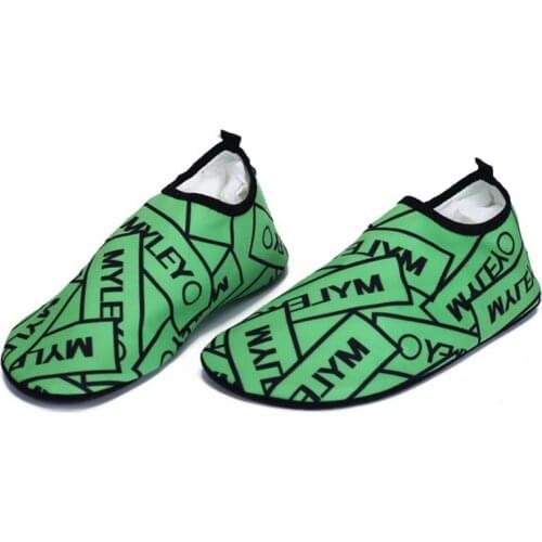 1 pair of outdoor sports socks high quality letter sports beach yoga fitness riding running socks 2019ve