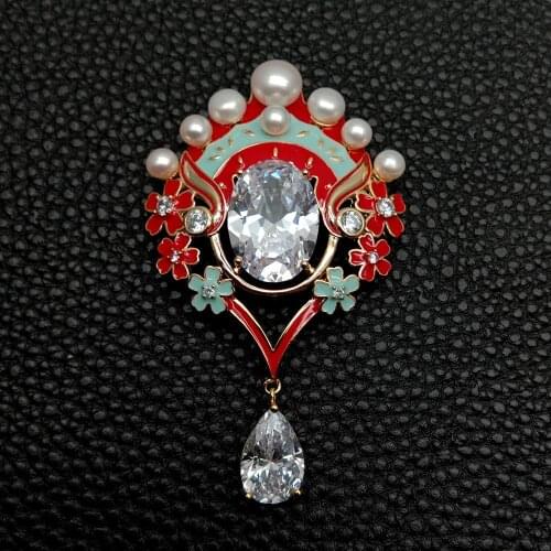 YYGEM Vintage style Natural Enamel Cultured White Freshwater Pearl Cz Pave Facial Design Of Beijing Opera Brooch