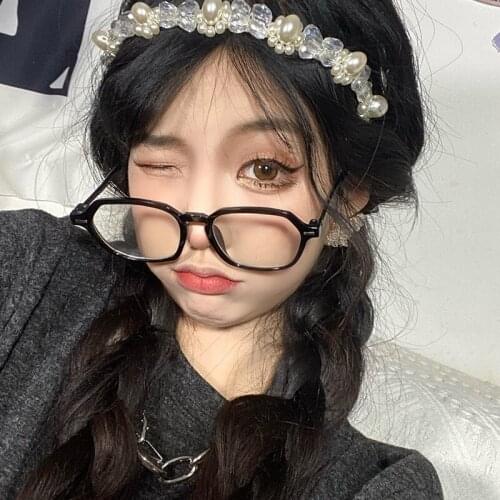 Rivet Square Frame Women Men Eyeglasses Anti-Blue Radiation Lens UV400 Eye Protection Girl Sexy Ladies Fashion Eyewear