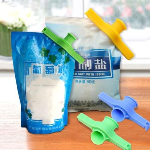 1PC Creative Reuseable Bag Clip Storage Food Fresh Clips Sealing Kitchen Sealer With A Cap Type Spray Nozzle Kitchen Supplies
