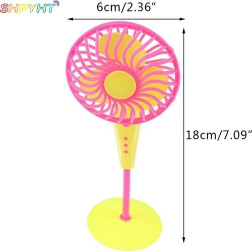 High Quality1 pc Mini Plastic Fan Doll Accessories Doll Furniture Dollhouse For Dolls Girl Toys Gift Random Color