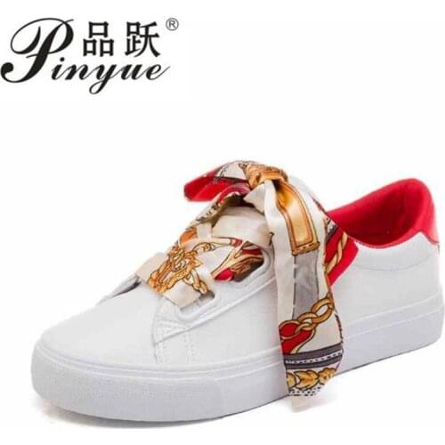 New fashion graffiti ribbon white shoes women casual flat classic student casual lace-up small white shoes sneakers