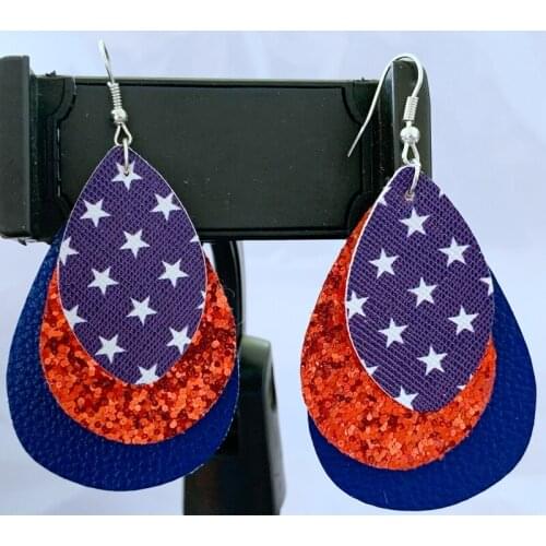 Three Layer 4th of July Flag Print Teardrop Earrings Glitter Stripe Stacked Faux Leather Earrings Lightweight Leaf Drop Earrings