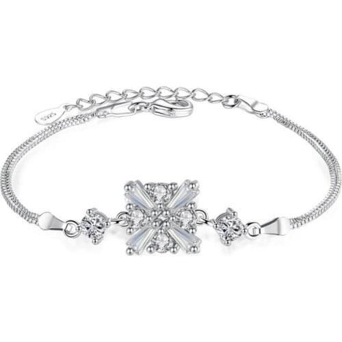Trendy Silver Plated Women Bracelets Jewelry New Fashion Crystal Snowflake Bracelet For Girls Accessories Lady Festival Present