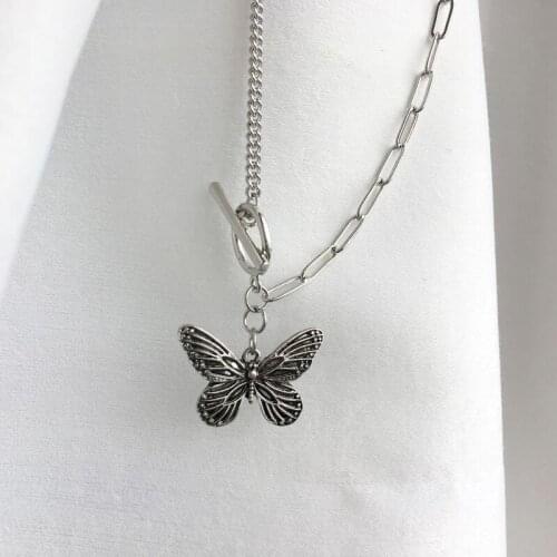 2020 Retro New And Old Butterfly Necklace Dark Black Niche Design Big Butterfly Wild Personality Necklace Womens Sales Collares