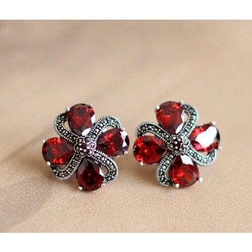 KJJEAXCMY fine jewelry S925 pure silver ornament high lady plum garnet ear buckle