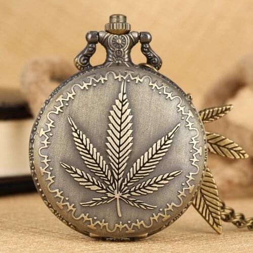Retro Bronze Maple Leaf Case Quartz Pocket Watches With Maple Leaf Plant Pendant Men Women Necklace Chain Pendant Clock Gifts