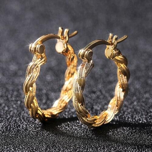 Huitan Simple Stylish Gold Color Earrings Hoops Women Twist Band Top Quality Female Cool Accessories Versatile Jewelry Drop Ship