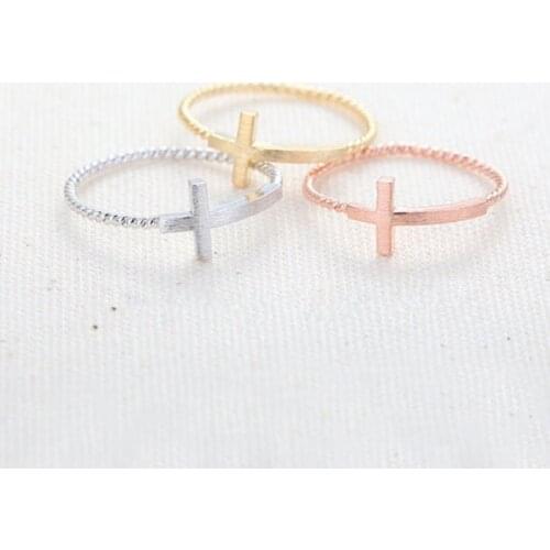 Cute Sideways Criss Cross With Twisted Ringband Religious Rings Silver Gold Rose Gold Color Women Rings Wholesale