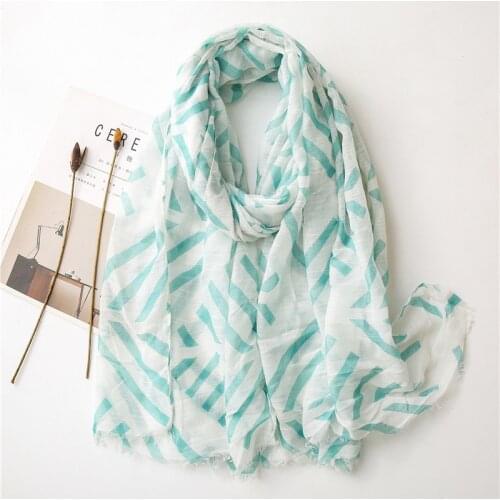 2020 New Stripe Print Fringe Scarf Shawls Long Women Beautiful Soft Geometry Hijab Wrap Free Shipping