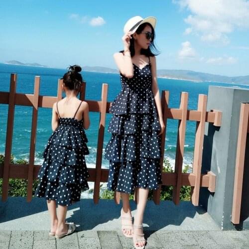 Matching Family Outfits Summer Seaside Vacation Wave Point Sling Mother Daughter Dresses Fashion Cake Dress Clothes Family Look