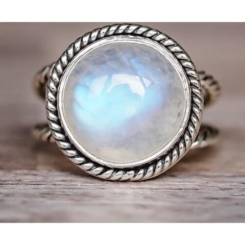 Exaggerated Punk Style Imitation Moonstone Ring Vintage Distressed Round Engagement Ring for Women Jewelry Bijoux