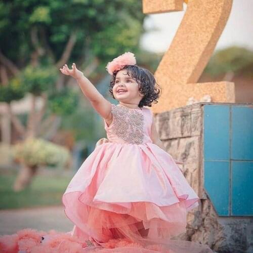 Hi Lo Flower Girl Dresses With Bow Appliques Beads Layered Tulle Kids Birthday Party Gowns Long Train
