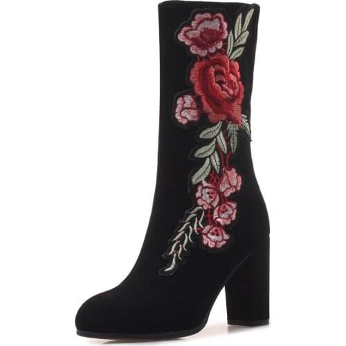 Fashion embroidery product high-heeled leather side zippers 40-2018, 43 female boots tidal 181011 yards