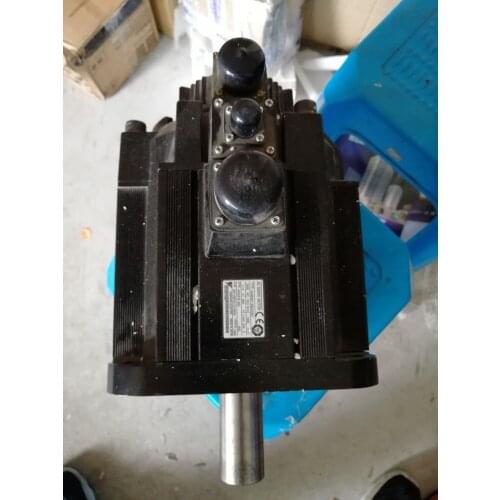SGMGH-09DCA6H-OY servo motor , used in good condition . 80% appearance new , good working , free shipping