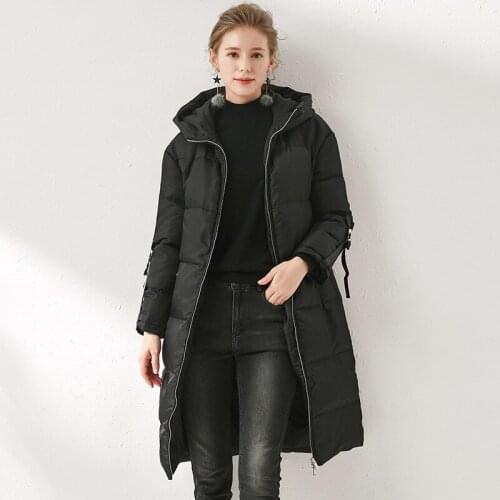 Winter 2020 pure color female more European and American fashion hooded down jacket to keep warm in knee-high long coat