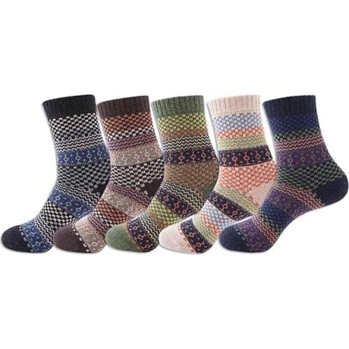 Men Women Stripe Cotton Sport Socks Design Multi-Color Sock Unisex Sport Runing Socks Keep Warm