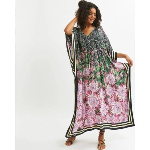2020 Multicolored Bikini Cover-ups Sexy V-neck Half Sleeve Boho Summer Beach Dress Plus Size Beachwear Swimsuit Cover Up Q1088