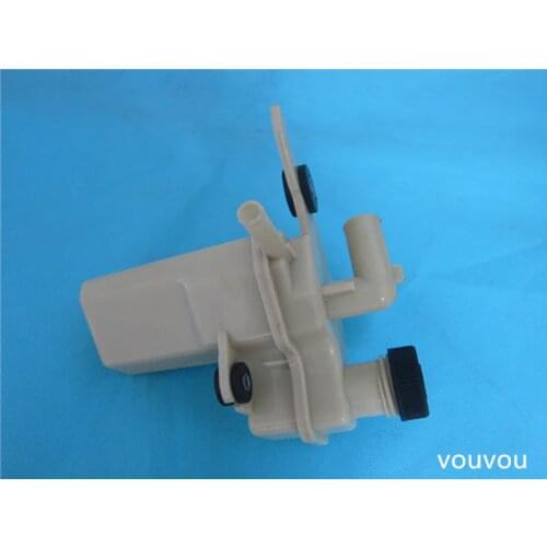 Car accessories power steering pump oil bottle BN9R-32-690 for Mazda 3 1.6 engine 2003-2010 BK