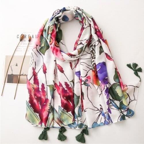 2020 New Vintage Flower Printed Scarf Women Cotton Tassel Pashmina Travel Sun Wind Protective Shawl Female Neck Warm Wraps